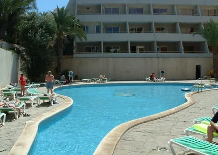 Hotell Piramides 3*
