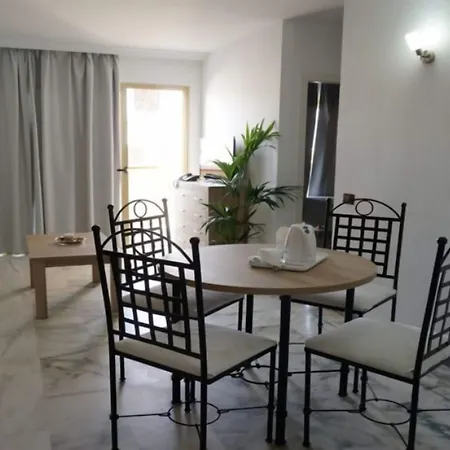 Hotel Piramides